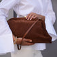 Alberta Ferretti Maxi Pouch aus braunem Wildleder als Styling-Detail