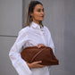 Alberta Ferretti Maxi Pouch aus braunem Wildleder im getragenen Streetstyle