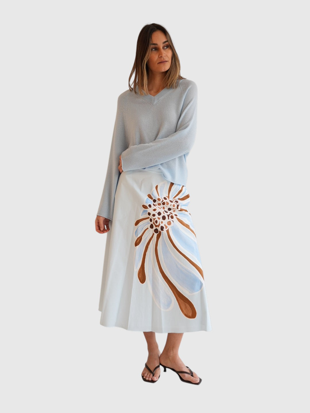 Dorothee Schumacher Rock Blau mit Print am Model vorne
