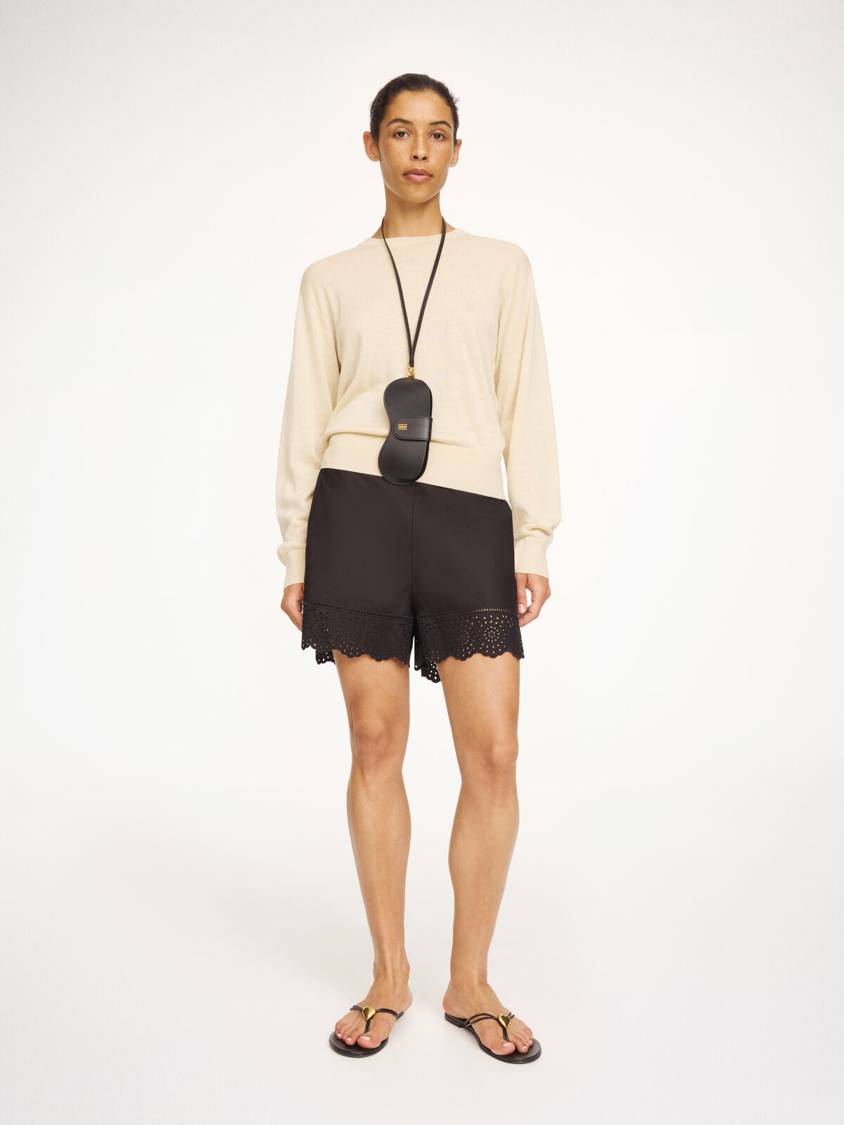 By Malene Birger Greta Shorts Schwarz von vorne getragen