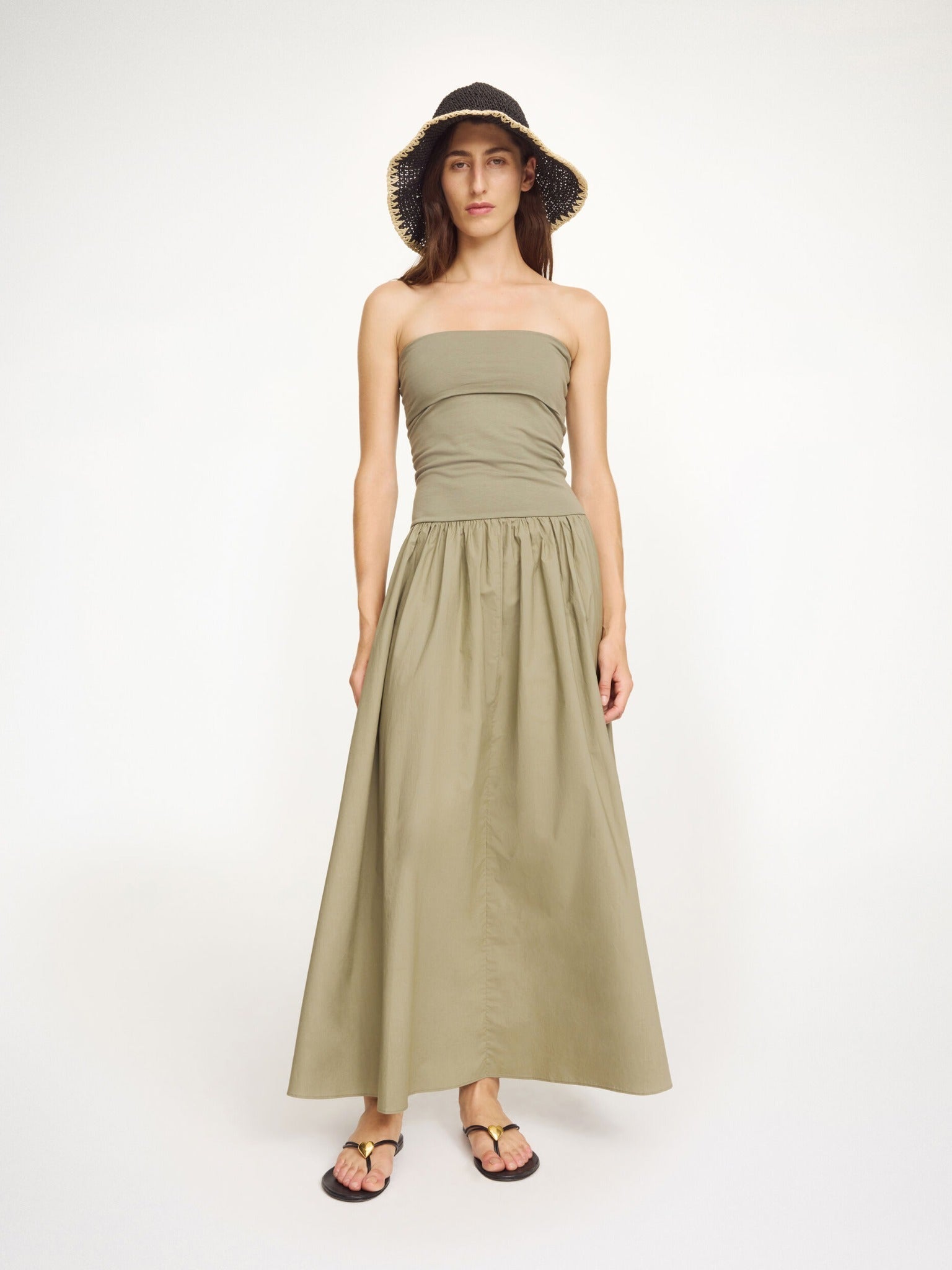 By Malene Birger Marc Midikleid Deep Lichen Green von vorne getragen