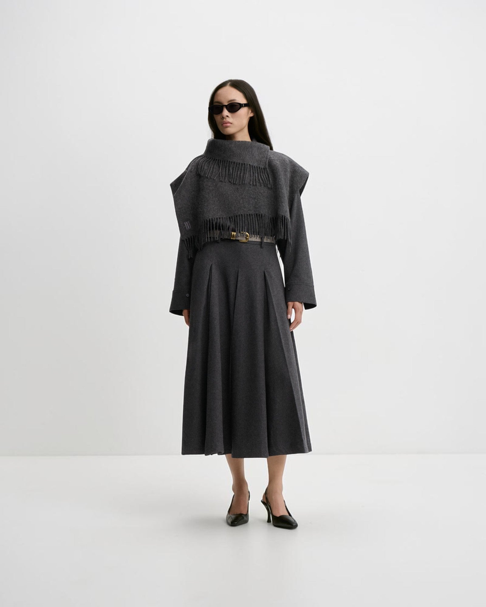 By Malene Birger Turtla Wollkragen in Grau von vorne getragen