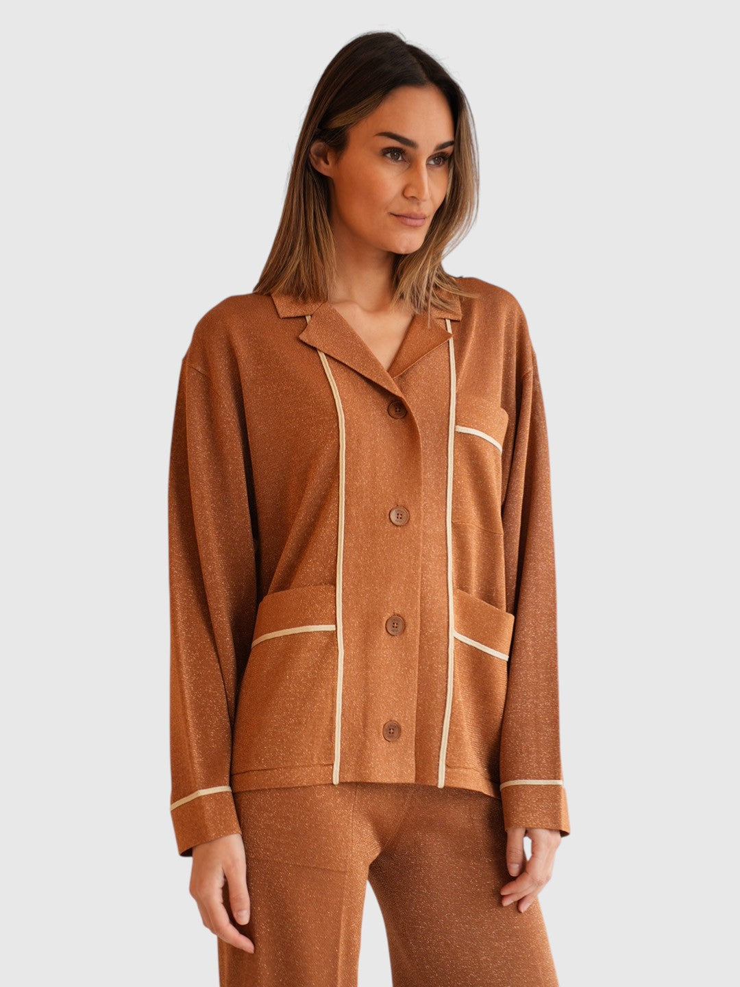Circus Hotel Cardigan Gold am Model Detailansicht vorne