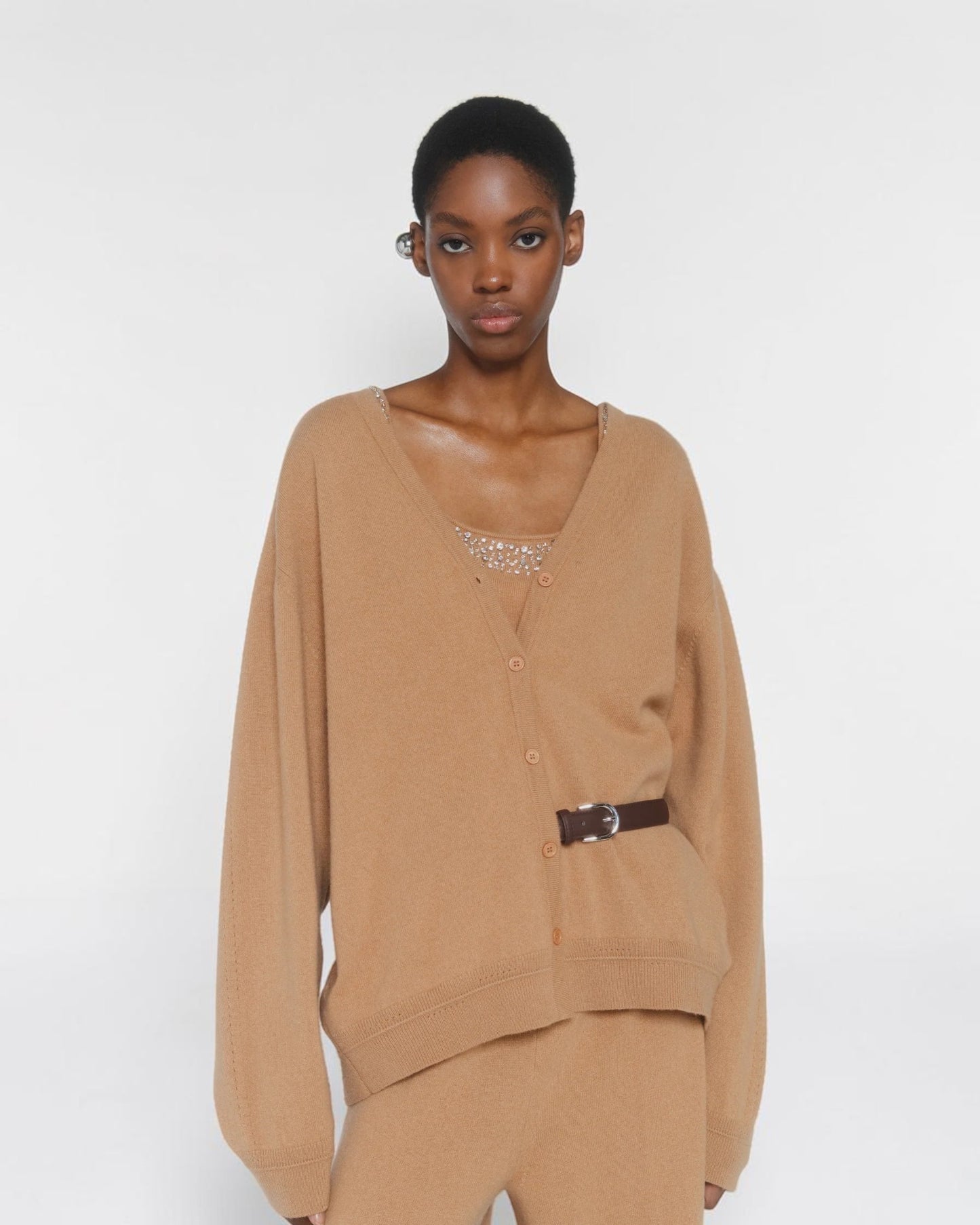 Cardigan mit Ledergürtel