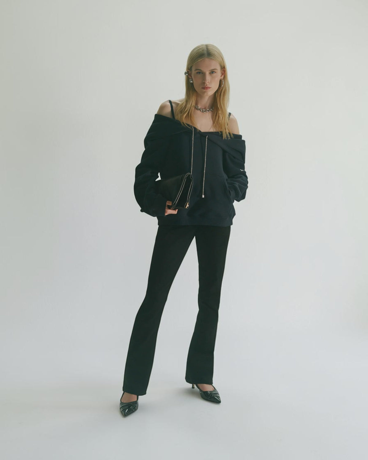 Circus Hotel Maxi-Hoodie mit Strass-Coulisse in Navy von vorne am Model