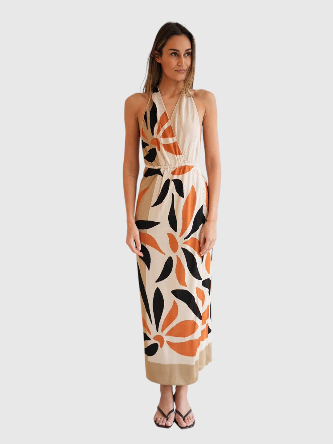 Circus Hotel Strickkleid Multicolor Neckholder im getragenen Styling von vorne