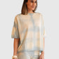 Circus Hotel Shirt Batik Blue Creme im getragenen Styling als Detail