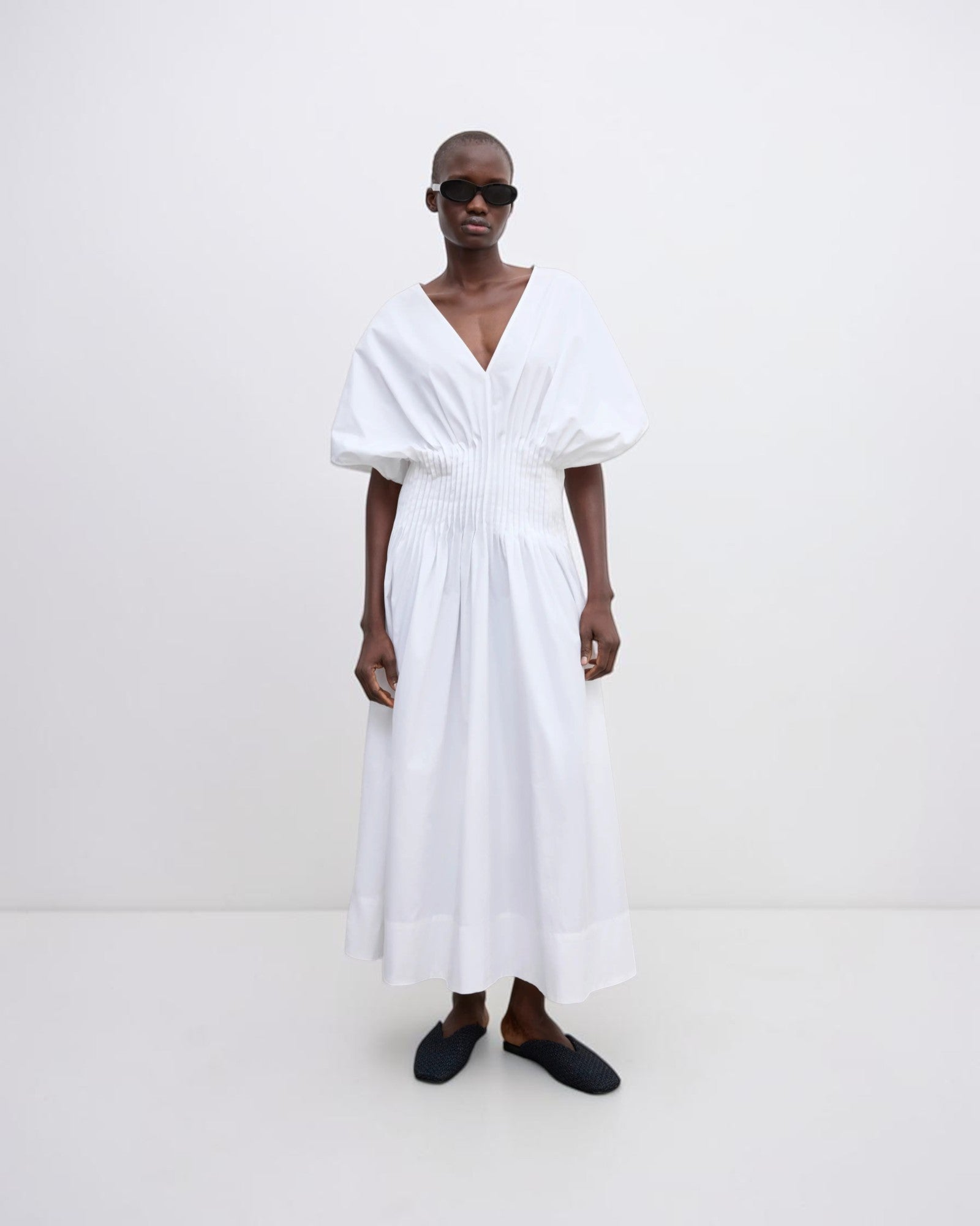 Popelinekleid mit V-Ausschnitt Weiß