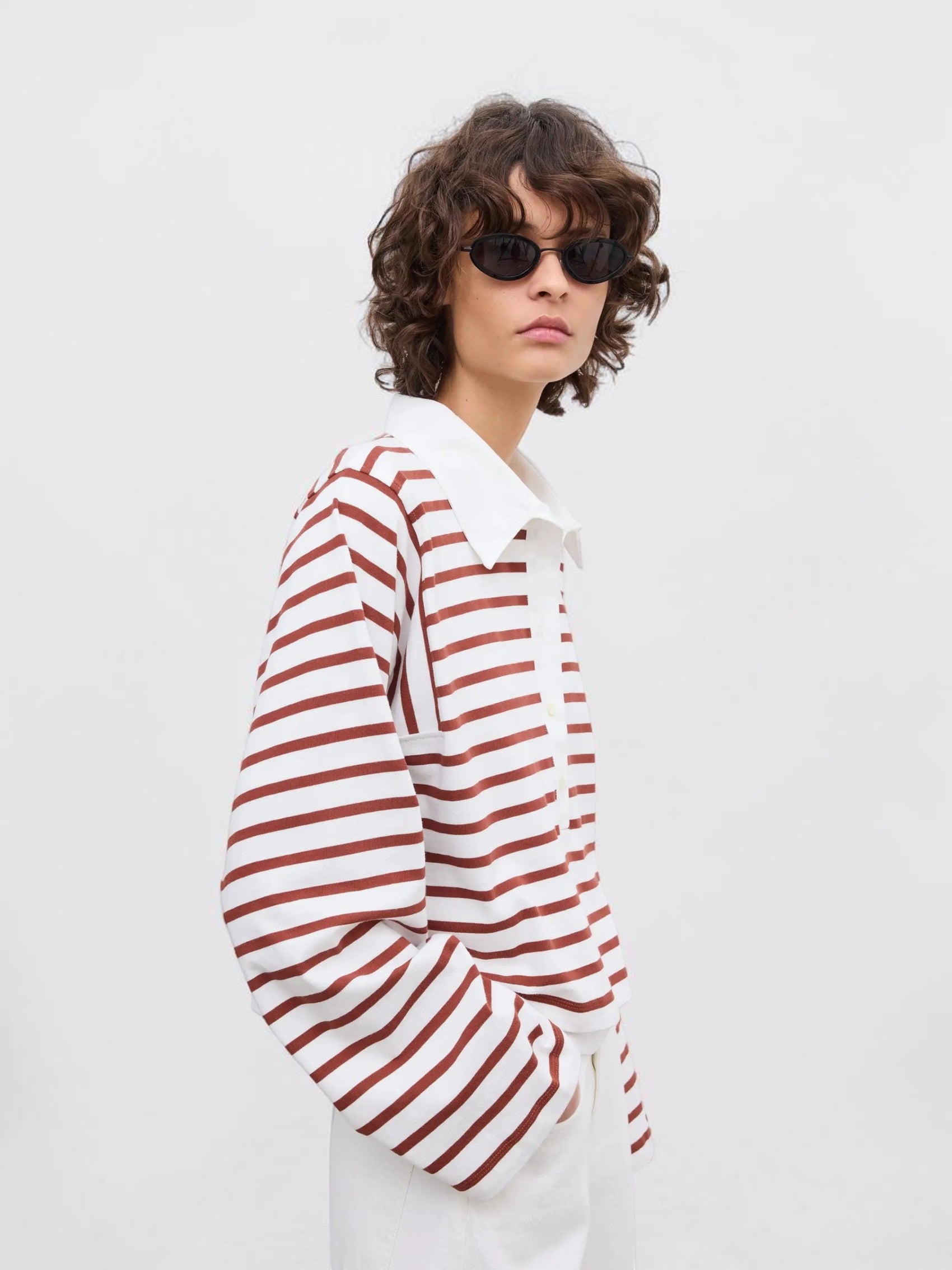 Gestreiftes Rugbyshirt