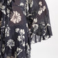 Detail der Dorothee Schumacher Floral Daydream Bluse Dunkelblau im getragenen Styling