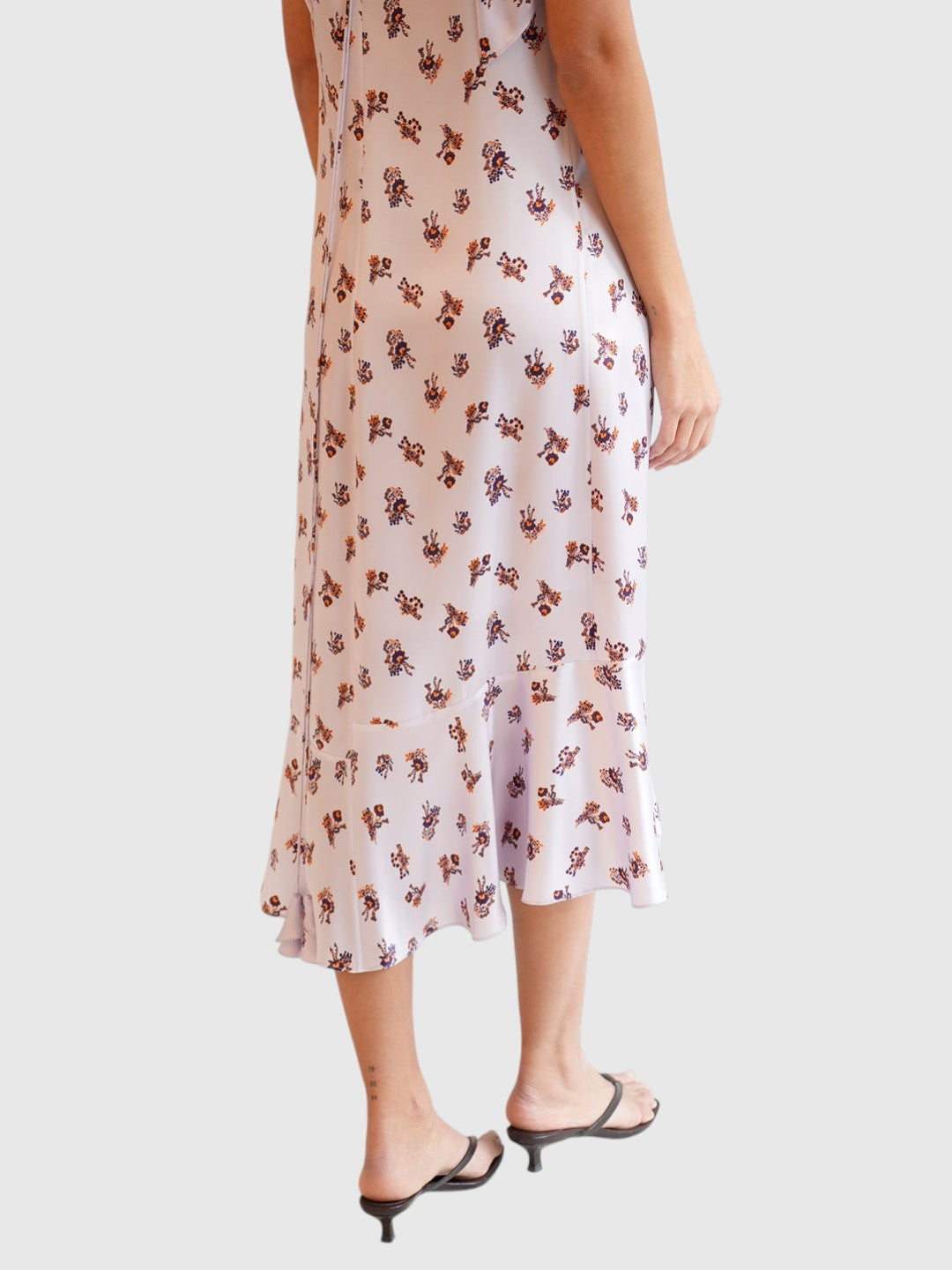 Dorothee Schumacher Kleid Seide Floral Print am Model Detailansicht hinten