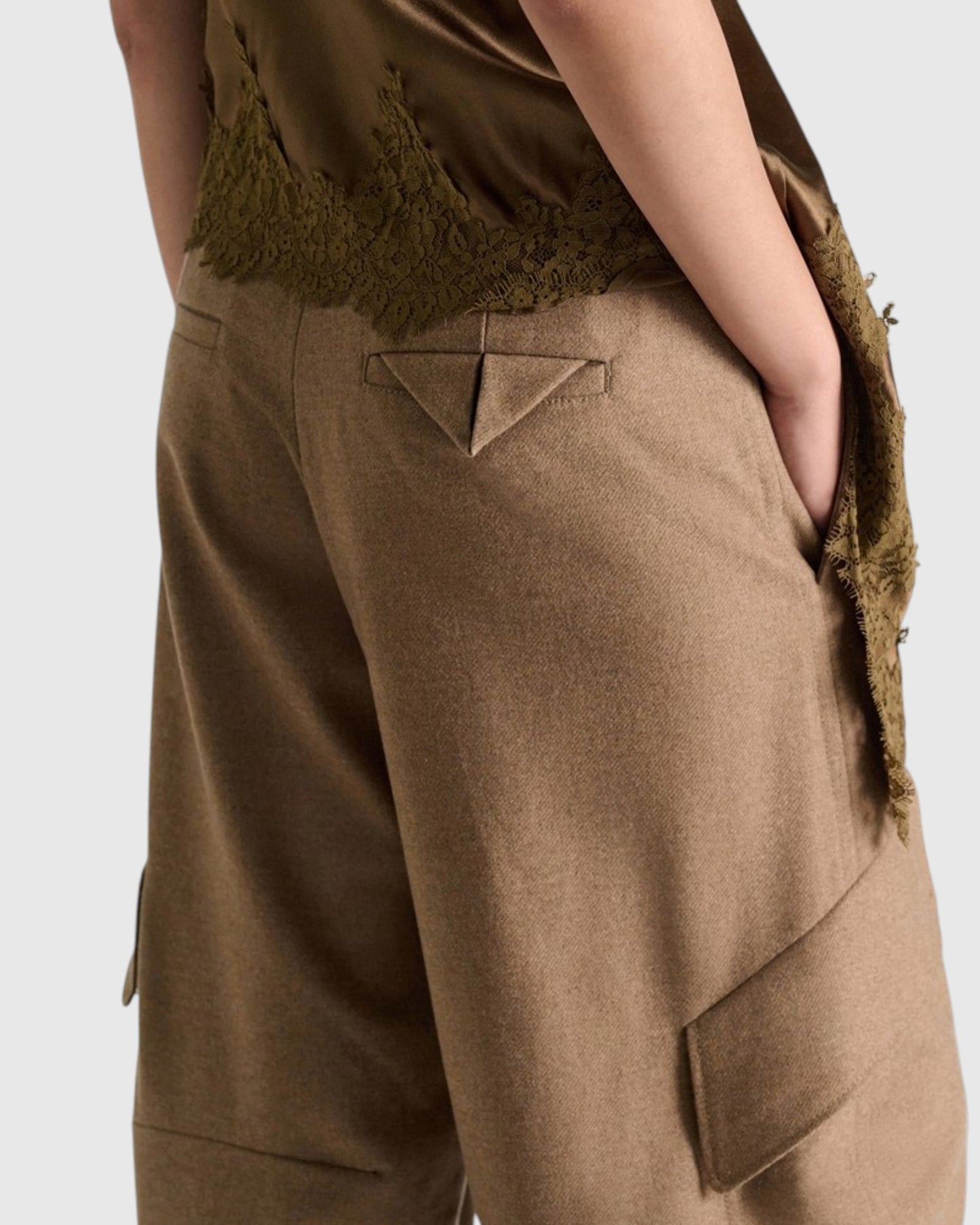 Barrel-Hose mit Cargotaschen Beige