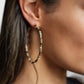 Gas Bijoux Creolen Bambou Large in Gold am Model getragen
