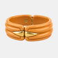 Seitenansicht des Gas Bijoux Ecume Armbands aus orangefarbenem Acetat