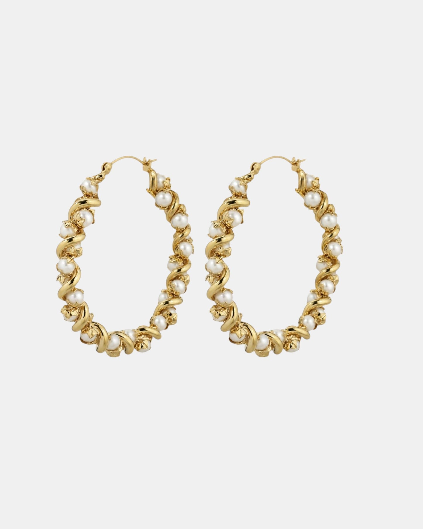 Gas Bijoux Eurydice Creolen in Gold und Perlmutt als Freisteller