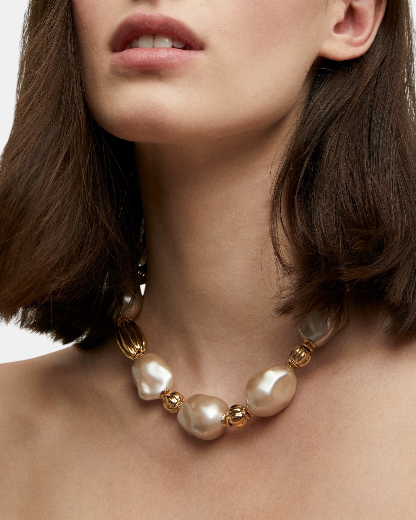 Miwa Kette Perlmutt Gold