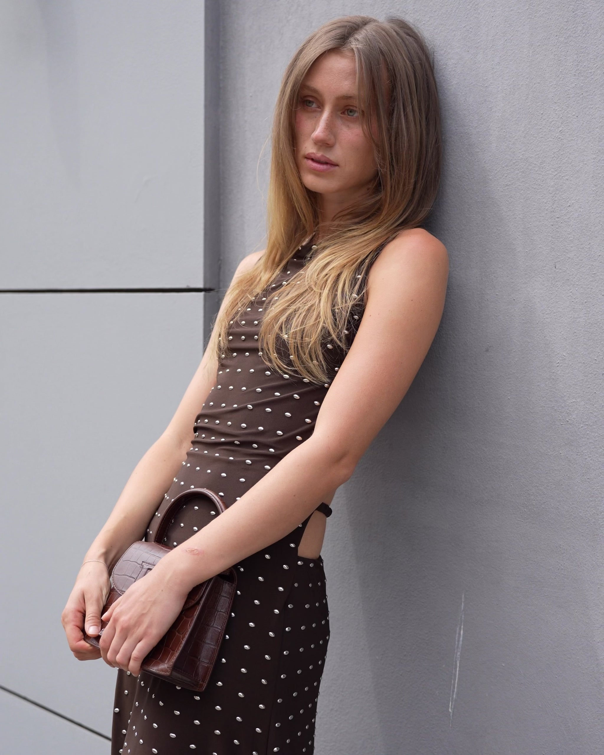 Video des Siedrés Grace Maxikleids in Braun im getragenen Styling