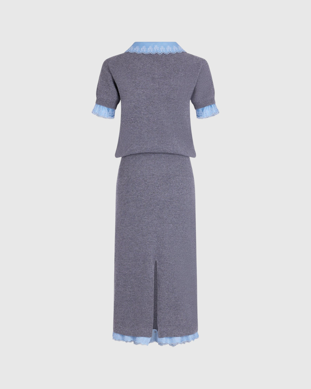 Rabanne Strickkleid in Grau mit hellblauem Satinbesatz und rückseitigem Schlitz von hinten