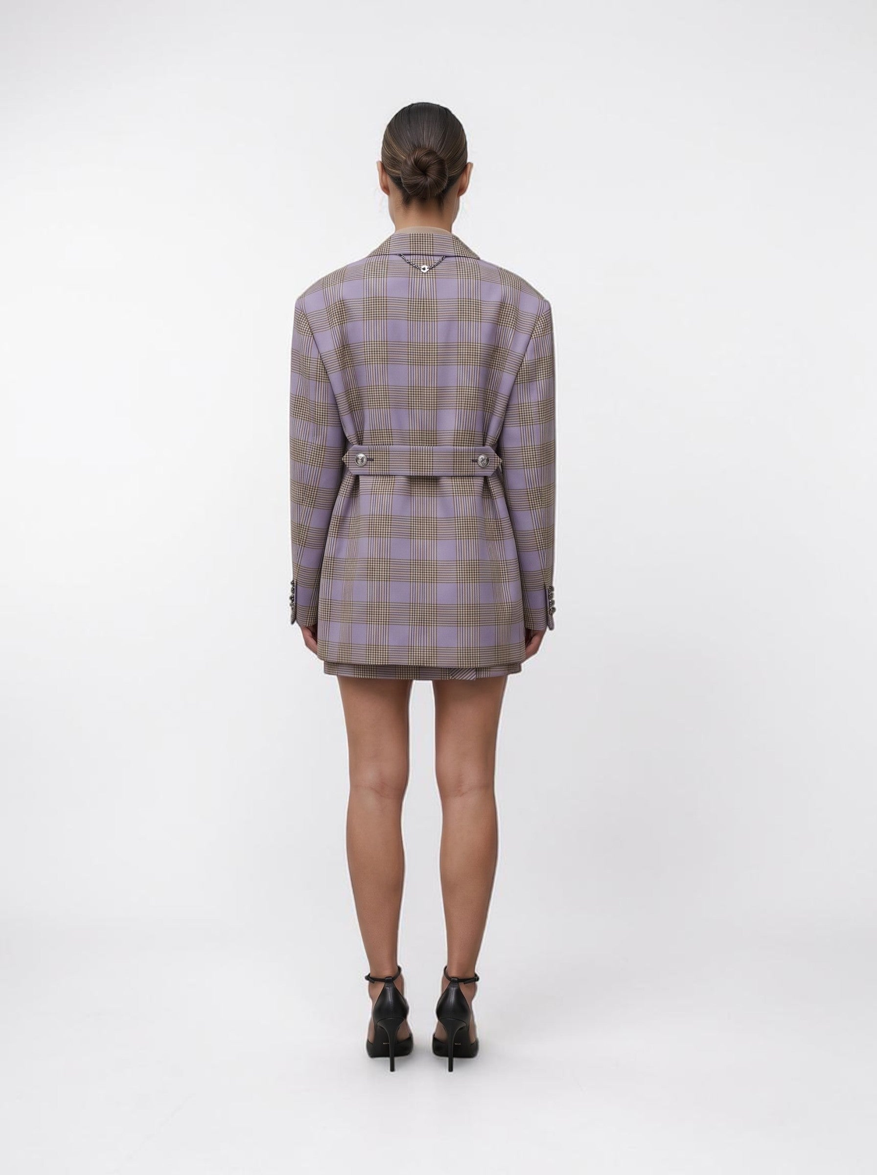 Rabanne karierter Blazer in Lila von hinten getragen