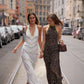 Siedrés Vicka Satinkleid in Creme im Styling mit Charlotte Maxikleid