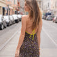 Siedrés Charlotte Maxikleid in Braun mit offenem Rücken im Styling mit By Malene Birger Tasche getragen