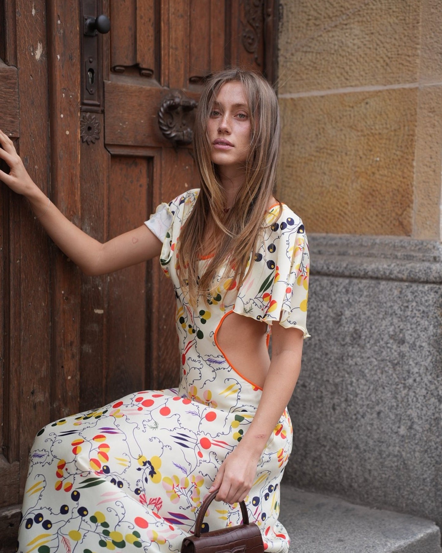 Siedrés Lidia Cut-out Midikleid in Creme im sitzenden Styling