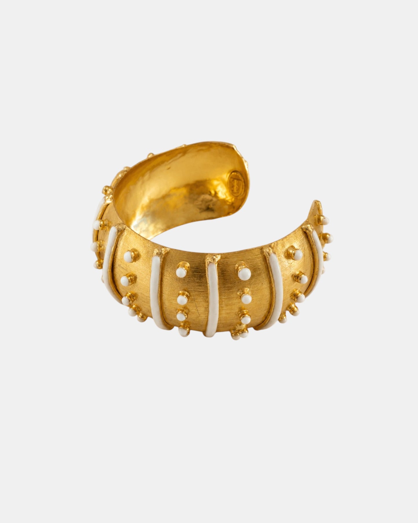 Armband in Gold mit weißer Emaille