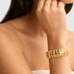 Schmaler Armreif in Gold mit weißer Emaille