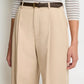 Detail der Vince Camille Wide-Leg Hose Beige im getragenen Styling