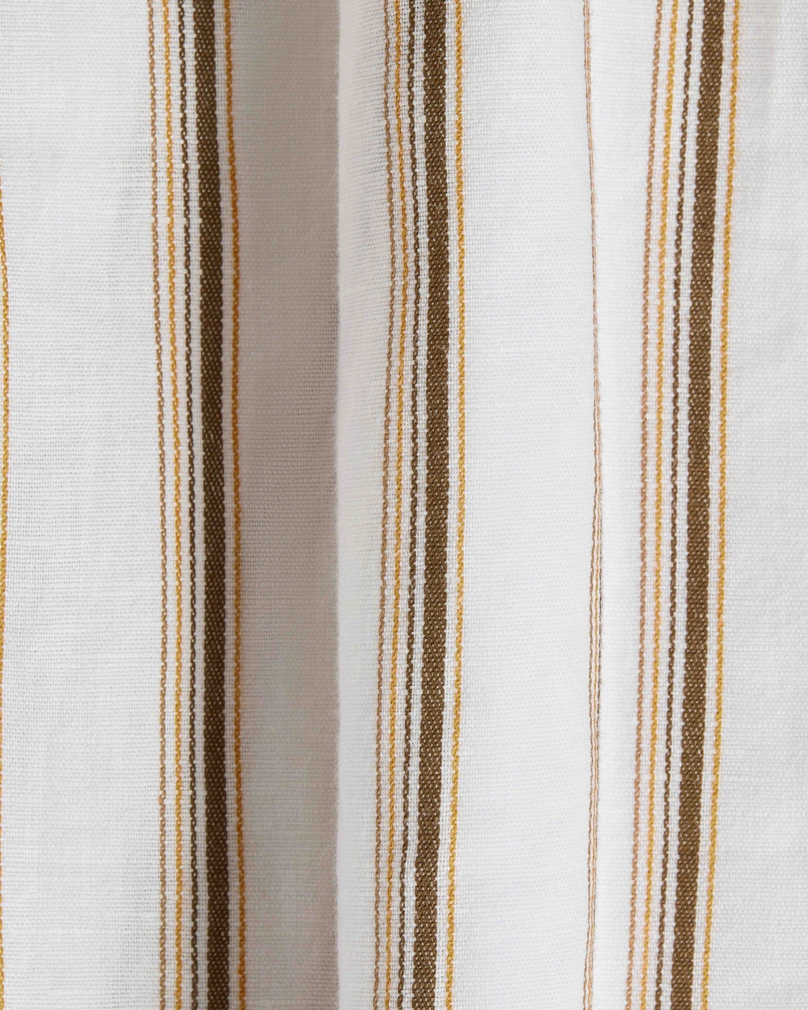 Detail der Vitamin A Leinen-Baumwollshorts Earth Stripe mit Streifenmuster